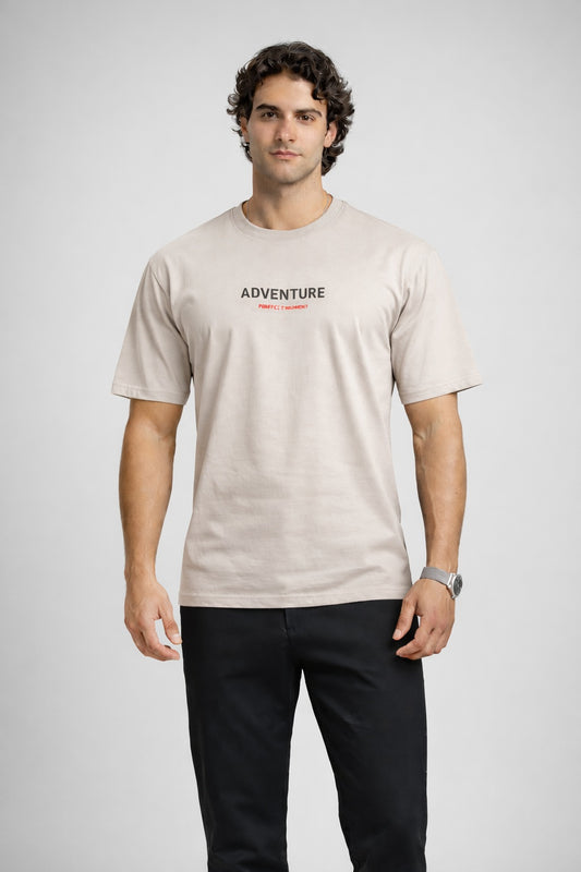 TS-5014 Adventure Tee – Modernes Oversized T-Shirt mit Statement Print