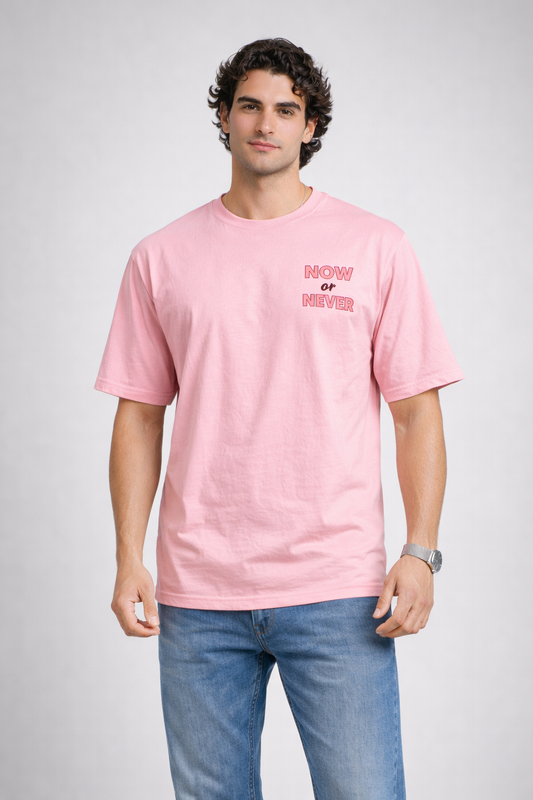 TS-5004 Herren T-Shirt “NOW OR NEVER” – Oversized Streetwear T-Shirt mit Backprint